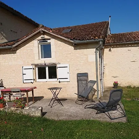 La maisonnette Mimosa Hébergement de vacances Ozillac